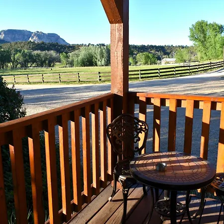 Arrowhead Country Cabins Mount Carmel Exterior photo